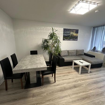 Olis Appartement In Нойс Екстер'єр фото